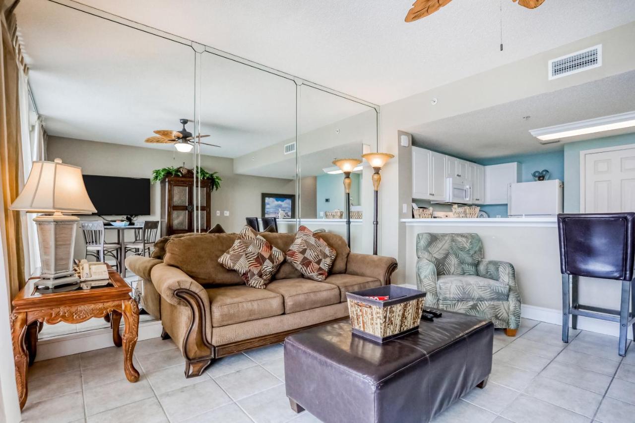 Majestic Tower 1-711 Apartment